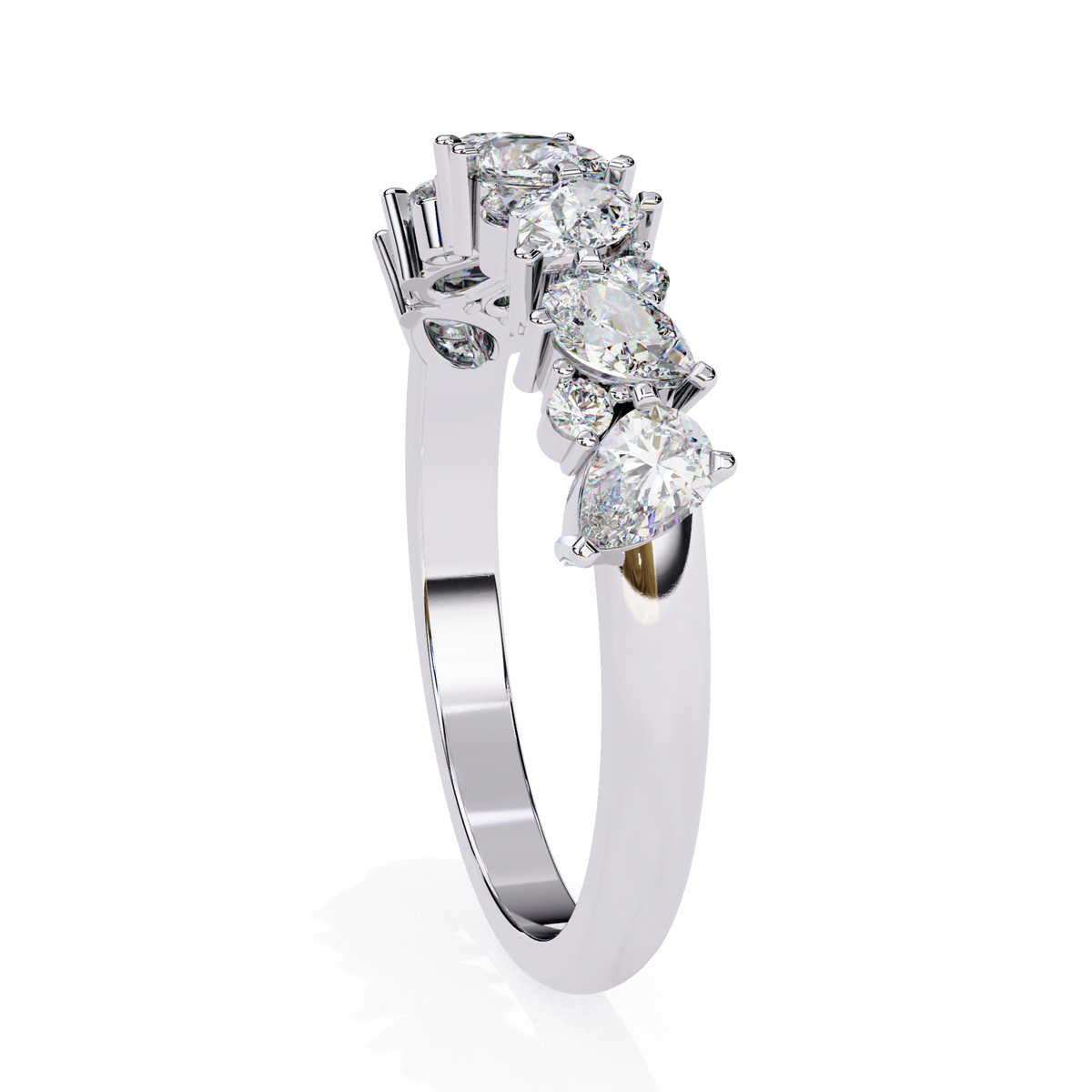 Pear and Round Diamond Band
White Glod